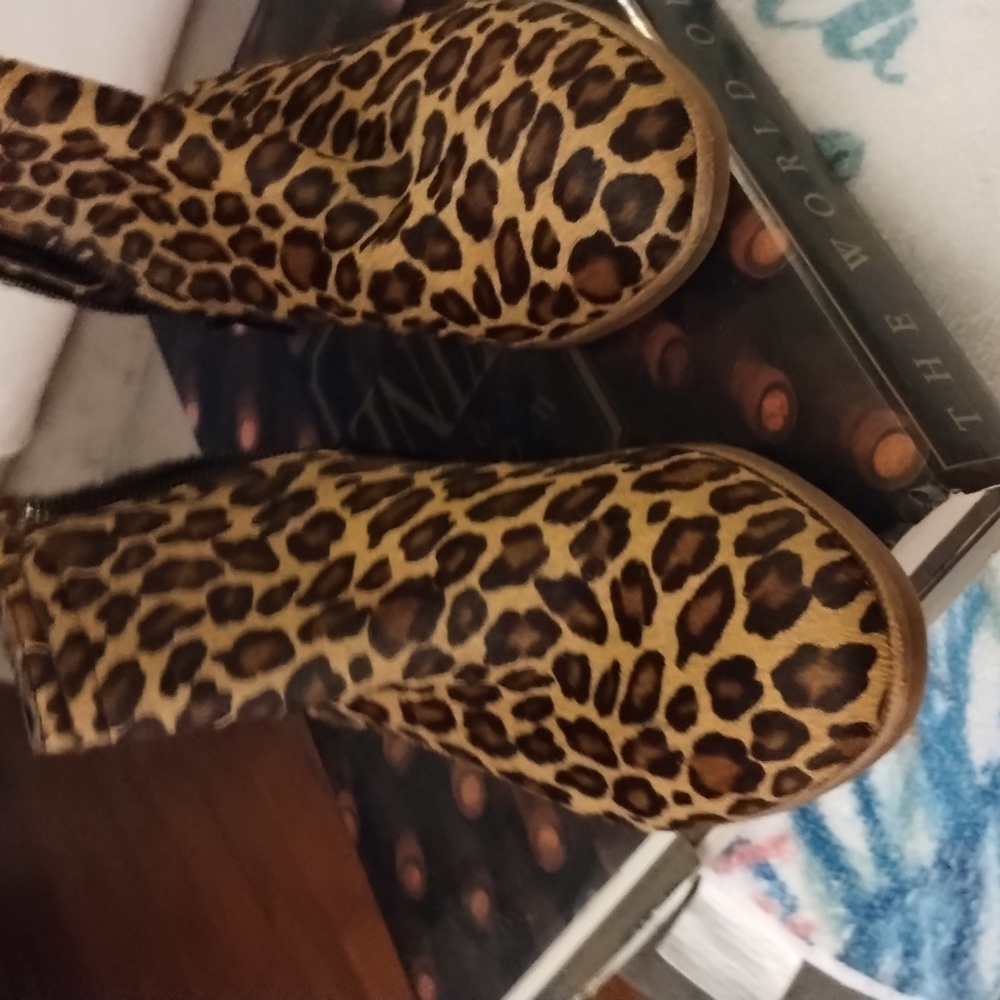 Gianni Bini Leopard Print Heels. Sz 6M